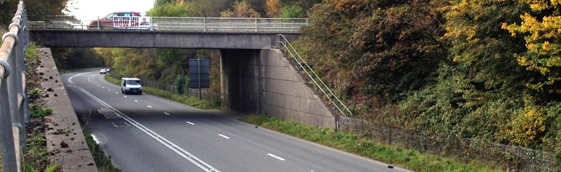 The three-lane Heads of the Valleys Road, with additional safety measures such as double white lines. Click to enlarge