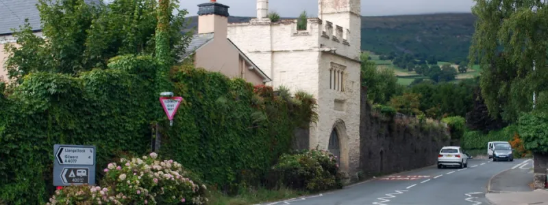 Crickhowell is blessed with lots of interesting old buildings - not least this miniature castle on the western edge of the town. Click to enlarge